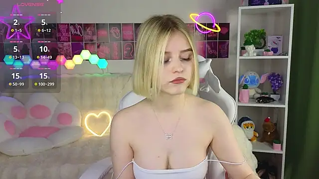 Snapshot of Dragonwind chatting on 21, 2, 2025 Dragonwind online show from 21, 2, 2025