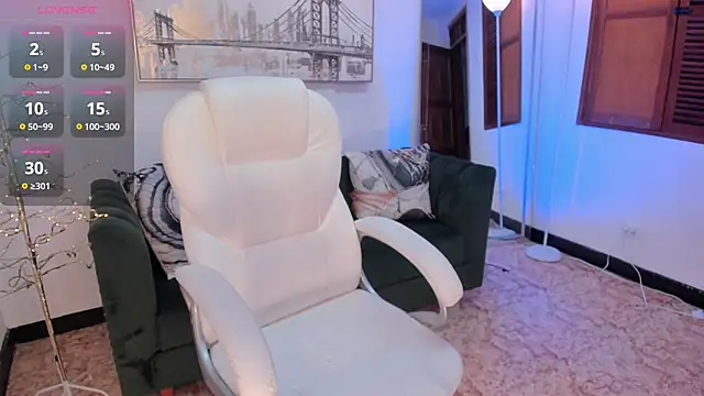 Snapshot of naomii_campbell_ chatting on 30, 1, 2025 naomii campbell online show from 30, 1, 2025