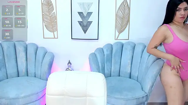 Snapshot of naomii_campbell_ chatting on 11, 9, 2025 naomii campbell online show from 11, 9, 2025