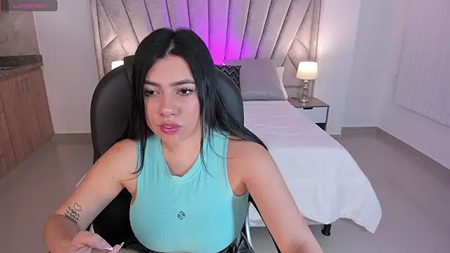 Snapshot of naomii_campbell_ chatting on 18, 9, 2025 naomii campbell online show from 18, 9, 2025