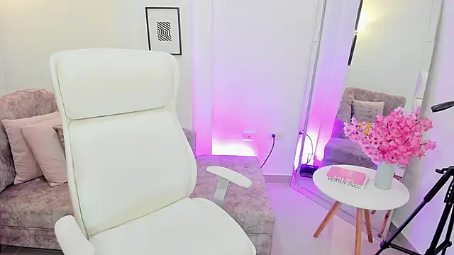 Snapshot of naomii_campbell_ chatting on 5, 11, 2025 naomii campbell online show from 5, 11, 2025