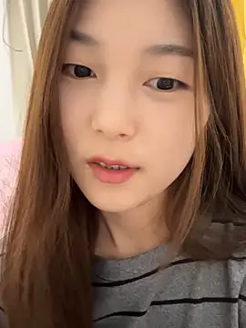 Snapshot of Sweet-Angel999 chatting on 12, 11, 2025 Sweet-Angel999 online show from 12, 11, 2025