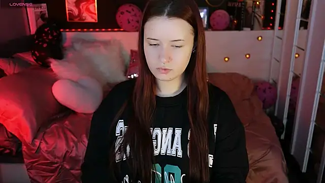 Lily Moonlight online show from 10, 2, 2026