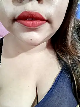 Snapshot of Beautyy38 chatting on 14, 10, 2025 Beautyy38 online show from 14, 10, 2025