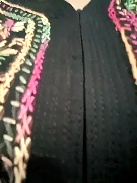 Snapshot of Beautyy38 chatting on 27, 10, 2025 Beautyy38 online show from 27, 10, 2025