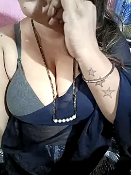 Snapshot of Beautyy38 chatting on 20, 11, 2025 Beautyy38 online show from 20, 11, 2025