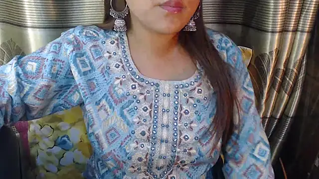 queen angelina online show from 15, 1, 2026