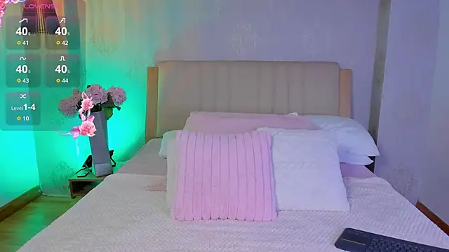 Snapshot of CamilleLynn chatting on 11, 9, 2025 CamilleLynn online show from 11, 9, 2025