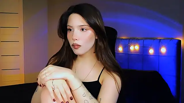 Stacy Gonzales  online show from 15, 12, 2024