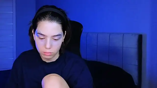 Stacy Gonzales  online show from 13, 9, 2025