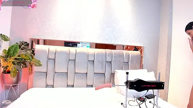 RoseTaylor   online show from 24, 9, 2025