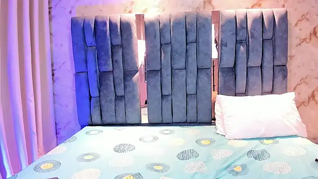 RoseTaylor   online show from 1, 3, 2026