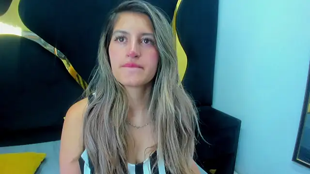 GiaRoussel online show from 26, 9, 2025