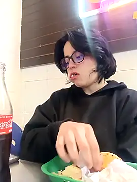 Lin-cute online show from 27, 2, 2025