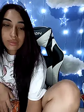 Snapshot of ifeelverywet_andhot chatting on 25, 11, 2025 ifeelverywet andhot online show from 25, 11, 2025