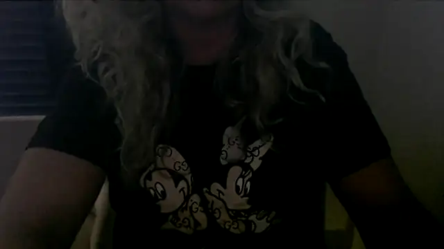 Snapshot of JenniLowen chatting on 13, 10, 2025 JenniLowen online show from 13, 10, 2025
