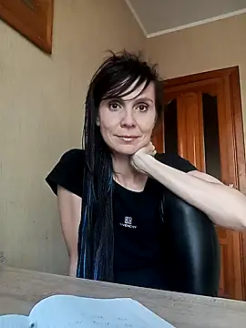 Francenia lolis online show from 22, 10, 2025