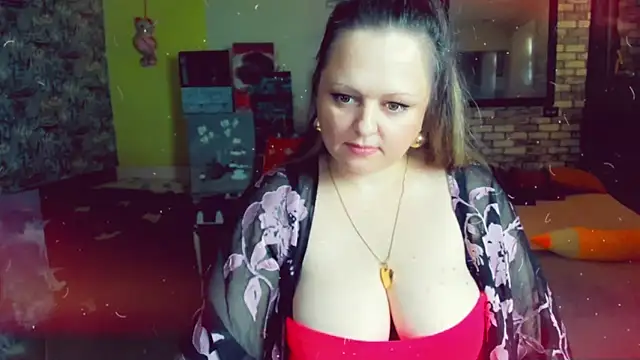 Snapshot of KlaraHoll chatting on 14, 12, 2024 KlaraHoll online show from 14, 12, 2024