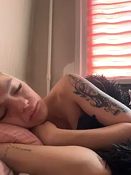 Snapshot of -Sexy_Barbie- chatting on 16, 11, 2025 -Sexy Barbie- online show from 16, 11, 2025