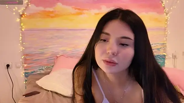 Snapshot of clementinena chatting on 1, 1, 2025 clementinena online show from 1, 1, 2025