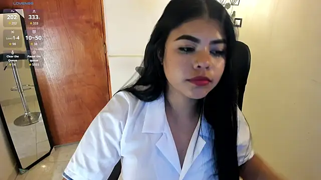 Snapshot of aitana-purple chatting on 5, 11, 2025 aitana-purple online show from 5, 11, 2025