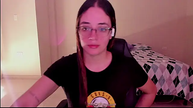 Snapshot of atenas_05_ chatting on 9, 9, 2025 atenas 05 online show from 9, 9, 2025