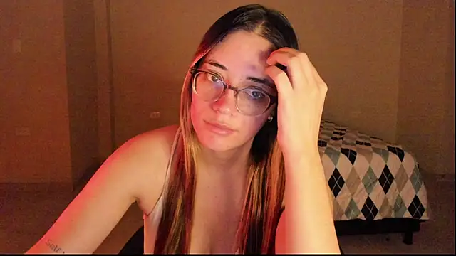 Snapshot of atenas_05_ chatting on 23, 9, 2025 atenas 05 online show from 23, 9, 2025