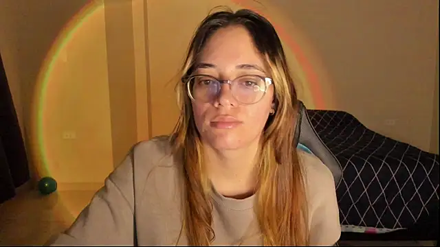 Snapshot of atenas_05_ chatting on 10, 11, 2025 atenas 05 online show from 10, 11, 2025