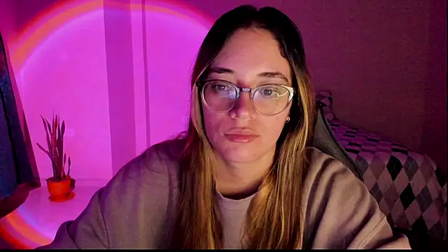 Snapshot of atenas_05_ chatting on 20, 11, 2025 atenas 05 online show from 20, 11, 2025