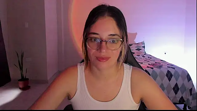 Snapshot of atenas_05_ chatting on 20, 11, 2025 atenas 05 online show from 20, 11, 2025