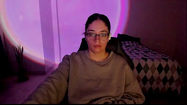 Snapshot of atenas_05_ chatting on 21, 11, 2025 atenas 05 online show from 21, 11, 2025