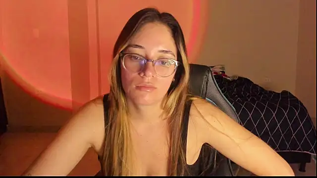 Snapshot of atenas_05_ chatting on 28, 11, 2025 atenas 05 online show from 28, 11, 2025