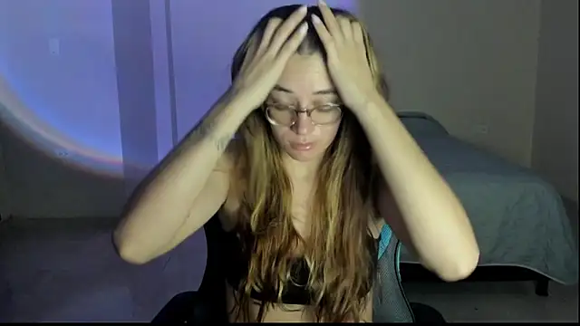 Snapshot of atenas_05_ chatting on 30, 11, 2025 atenas 05 online show from 30, 11, 2025