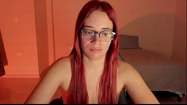 Snapshot of atenas_05_ chatting on 22, 12, 2025 atenas 05 online show from 22, 12, 2025