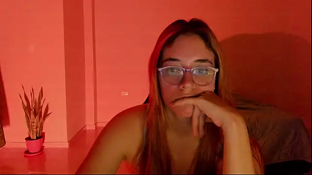 Snapshot of atenas_05_ chatting on 16, 2, 2026 atenas 05 online show from 16, 2, 2026