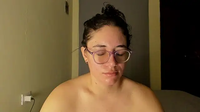 Snapshot of atenas_05_ chatting on 3, 7, 2026 atenas 05 online show from 3, 7, 2026