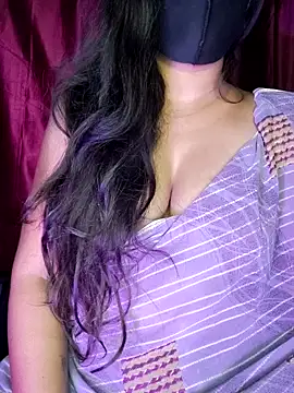 Snapshot of SexyAndHottie chatting on 4, 12, 2024 SexyAndHottie online show from 4, 12, 2024