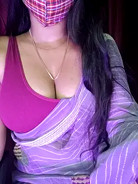 Snapshot of SexyAndHottie chatting on 18, 3, 2025 SexyAndHottie online show from 18, 3, 2025