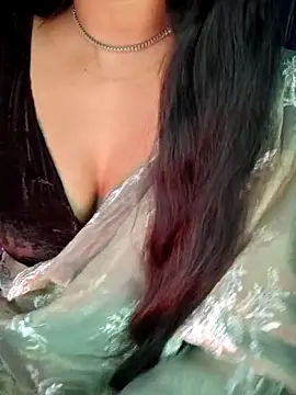 Snapshot of SexyAndHottie chatting on 9, 10, 2025 SexyAndHottie online show from 9, 10, 2025