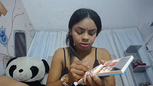 KOURTNEY-- online show from 24, 9, 2025