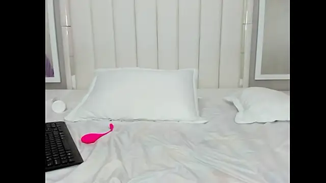 Snapshot of Carohorny4u chatting on 25, 2, 2025 Carohorny4u online show from 25, 2, 2025