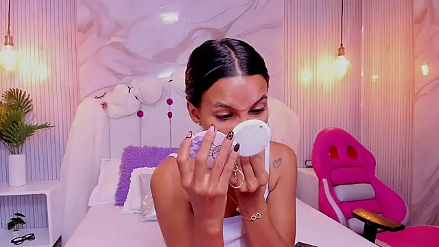 Snapshot of Carohorny4u chatting on 21, 9, 2025 Carohorny4u online show from 21, 9, 2025