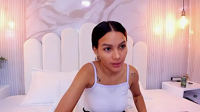 Snapshot of Carohorny4u chatting on 9, 11, 2025 Carohorny4u online show from 9, 11, 2025