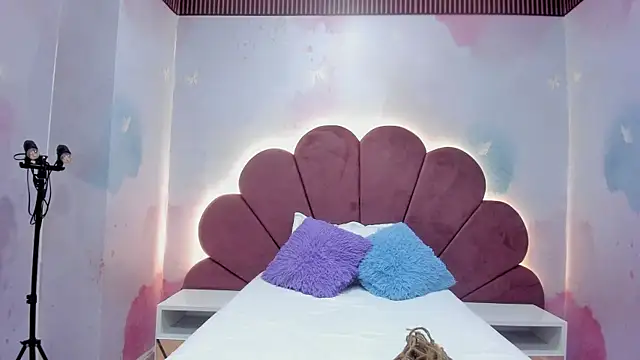 Snapshot of Carohorny4u chatting on 26, 11, 2025 Carohorny4u online show from 26, 11, 2025