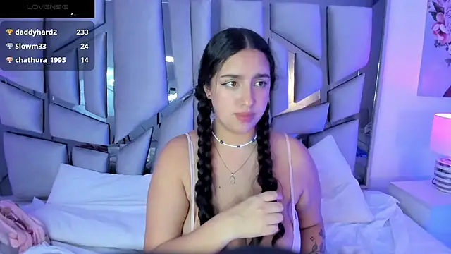 Snapshot of paulette_dupont chatting on 3, 2, 2025 paulette dupont online show from 3, 2, 2025