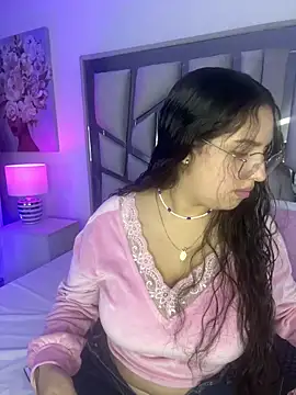 Snapshot of paulette_dupont chatting on 13, 2, 2025 paulette dupont online show from 13, 2, 2025