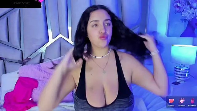 Snapshot of paulette_dupont chatting on 21, 2, 2025 paulette dupont online show from 21, 2, 2025