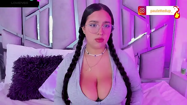 Snapshot of paulette_dupont chatting on 22, 3, 2025 paulette dupont online show from 22, 3, 2025