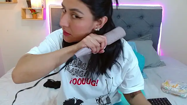 Snapshot of mia_aira chatting on 25, 9, 2025 mia aira online show from 25, 9, 2025