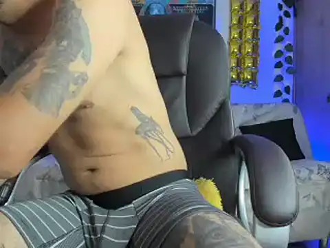 Snapshot of mikee_scooth chatting on 20, 1, 2025 mikee scooth online show from 20, 1, 2025